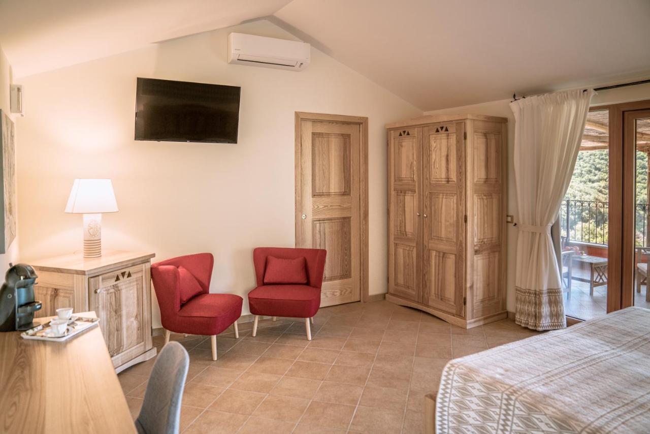 Hotel Aldiola Country Resort Sant'Antonio di Gallura Dış mekan fotoğraf